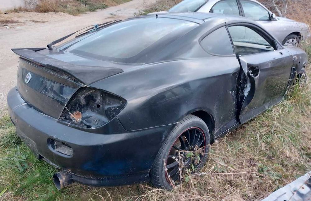 Dezmembrez HYUNDAI COUPE 2 (GK) 1.6i (02.2004) + 2.0i (03.2002)