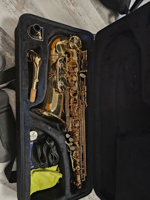 Saxofon alto Mi bemol J. Michael