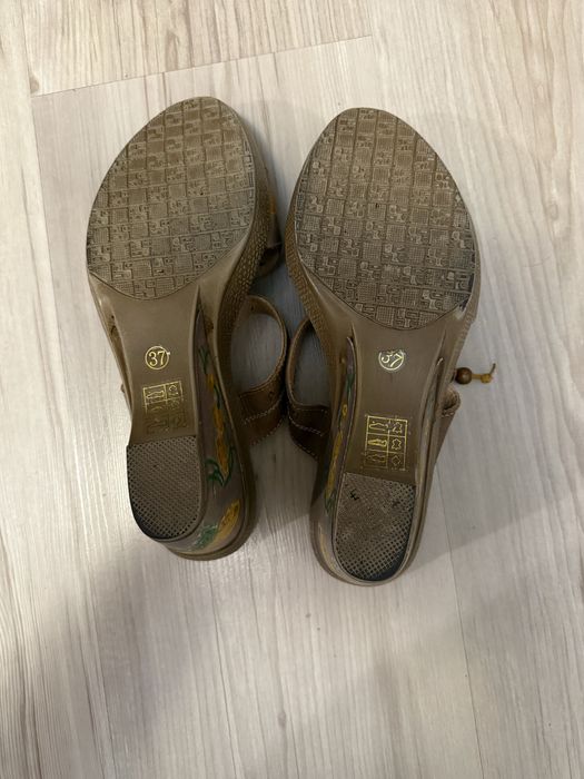 Saboți eleganți din piele naturală