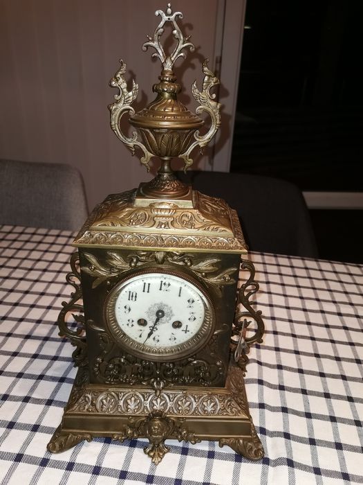 Френски каминен часовник 19 век