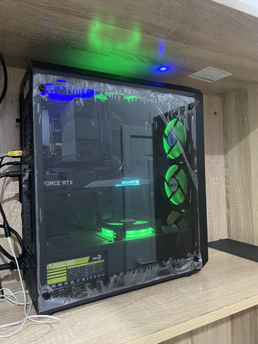 Продам компьютер с специальным шкафом