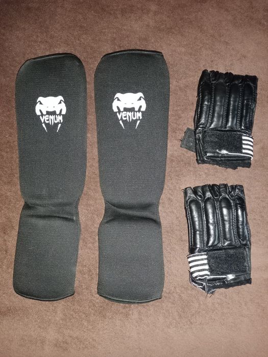 Продам щитки и нагрудник для каратэ