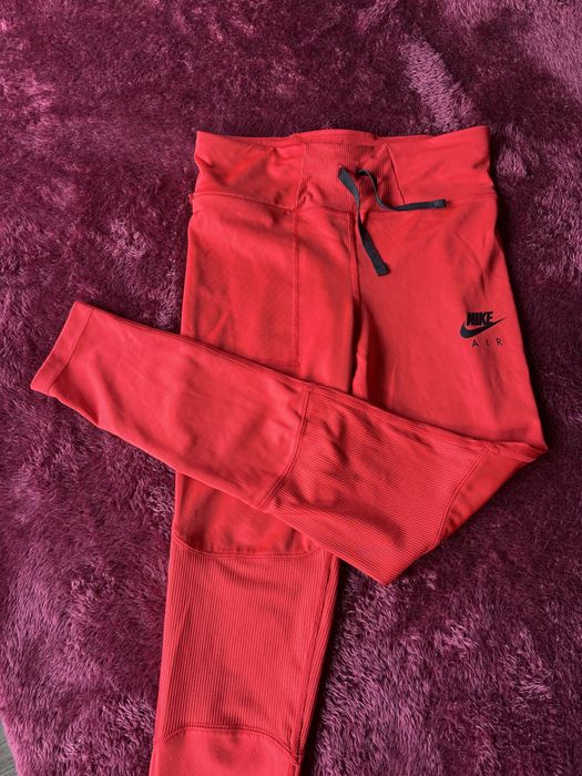 Дамско спортен клин Nike