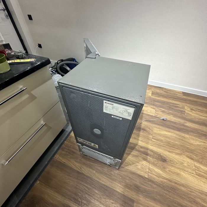 Холодильник маленьки