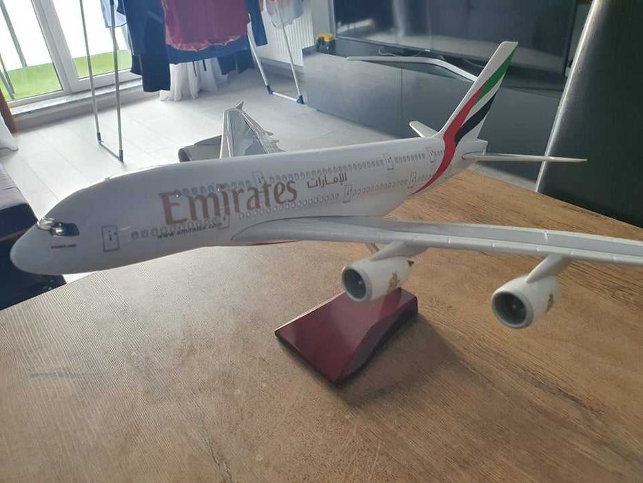 Macheta uriașă de avion Emirates | Decoratie | Perfect pentru cadou