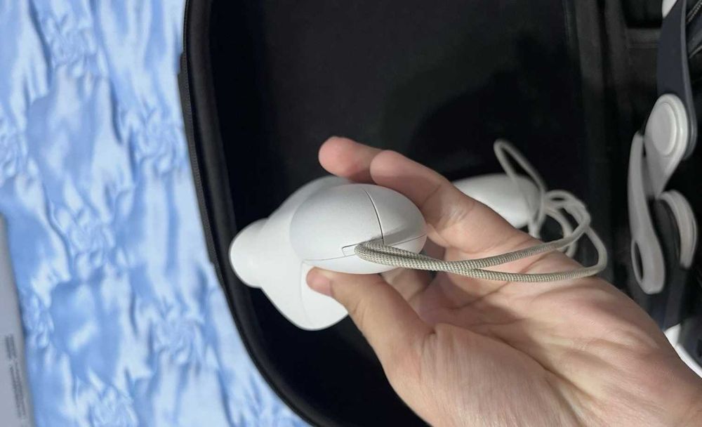 Meta Quest 3 512GB  + калъф и BOBOVR каишка