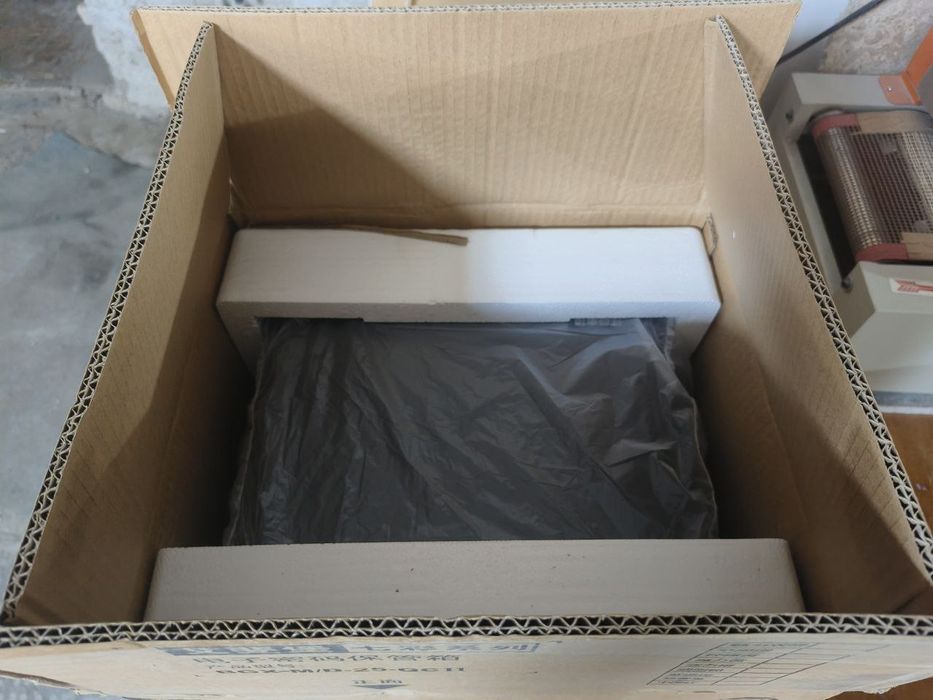 Сейф металлический