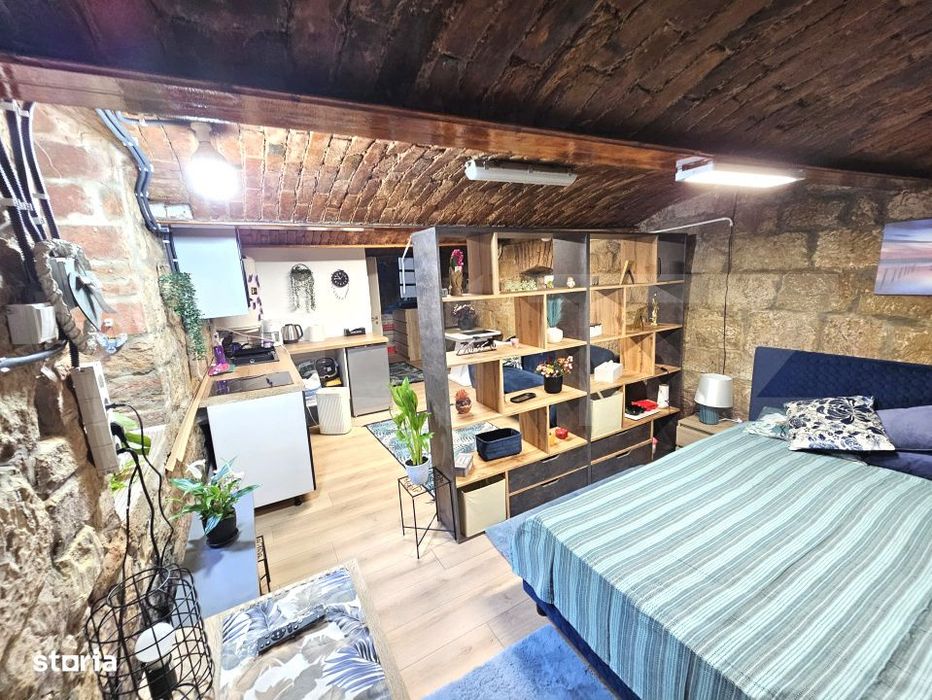 Garsoniera, 30 mp, curte comuna, mobilat si utilat, centru