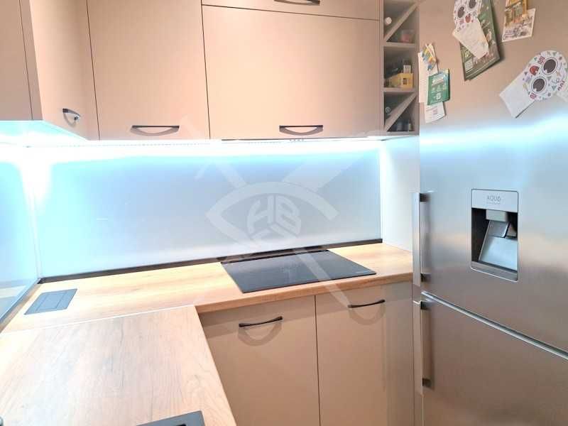 Продава се Хотел в Свети Влас - 320 кв.м за 1432 €/кв.м - Снимка #1