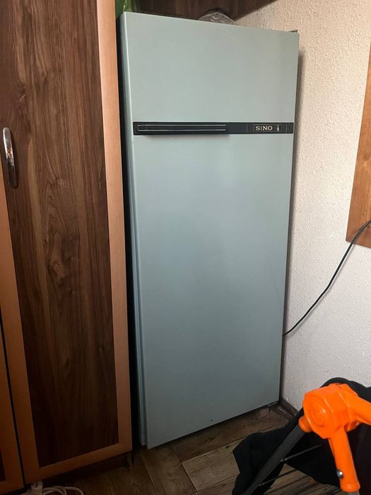 Холодильник рабочий