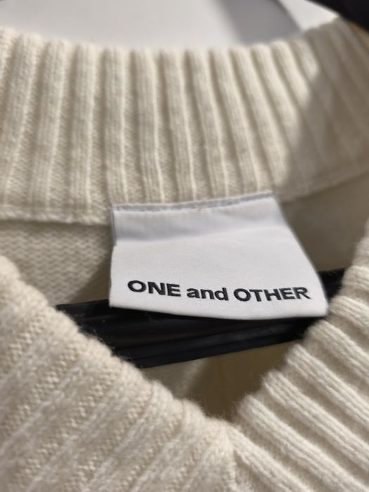 One&Other пуловер вълна с цепка на гърба р-р ХС/С