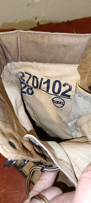 Bocanci MApN deșert, mărimea 42, aproape noi