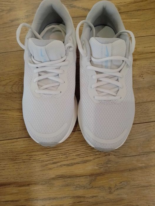 Дамски маратонки,нови