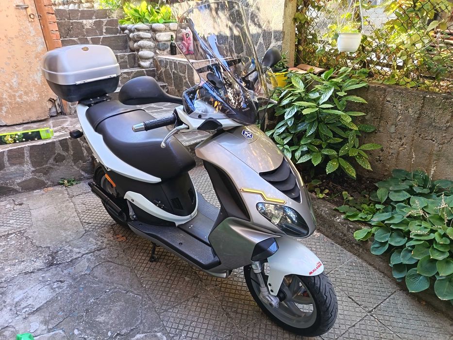 Продавам Piaggio NRG