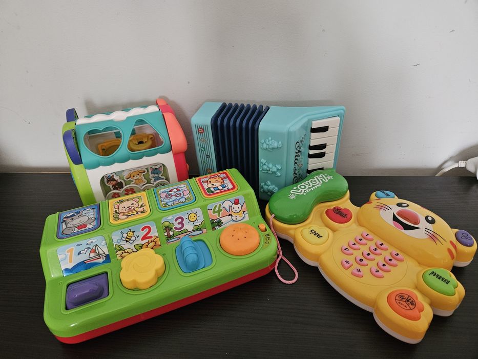 Лот музикални  играчки