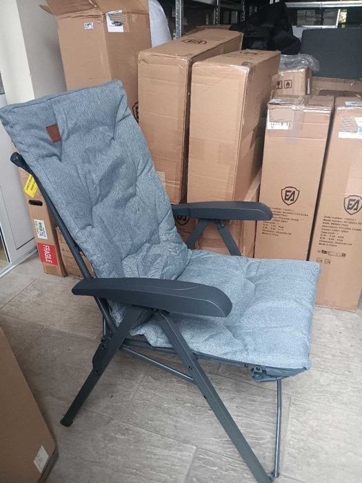 Луксозен, голям сгъваем стол, с висока облегалка 69см, до 150 кг