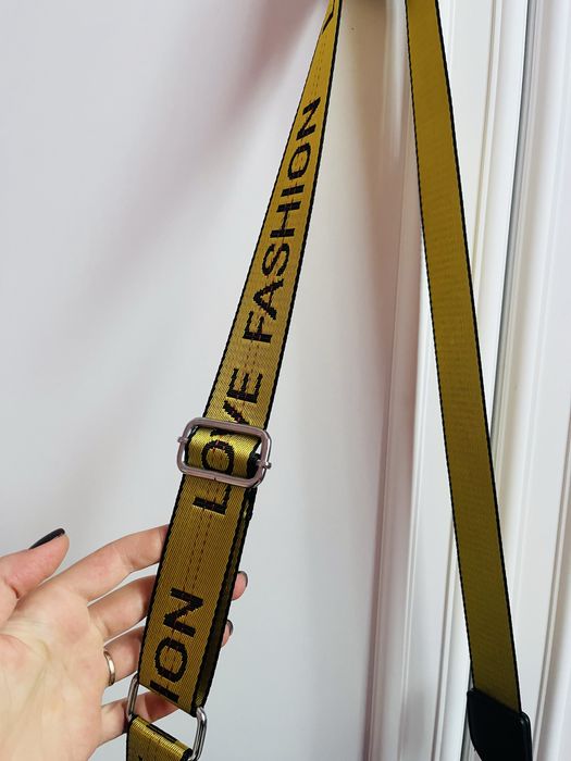 Дамска чанта - черно-бяла