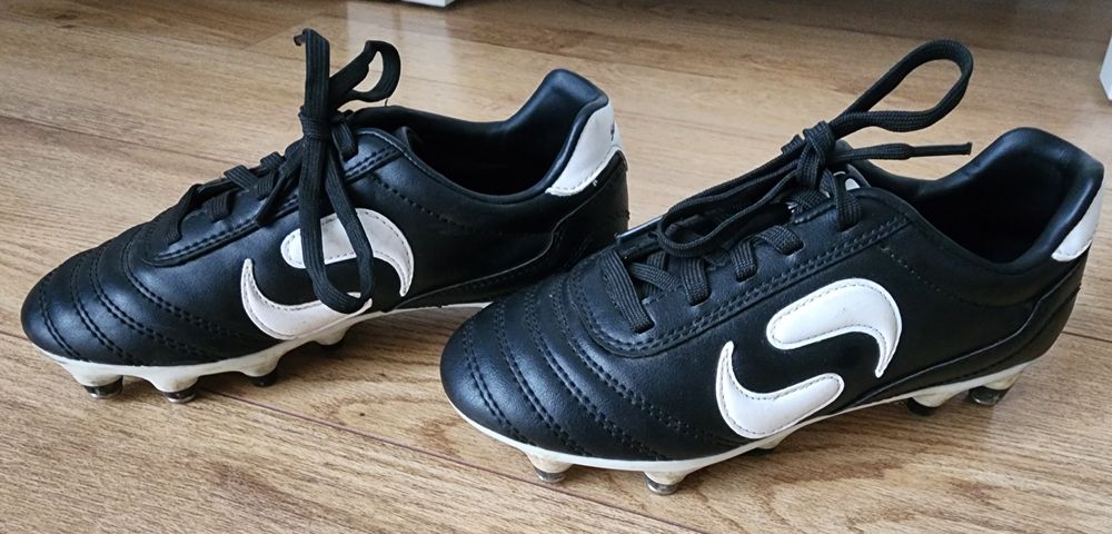 Ghete de fotbal Sondico copii (crampoane metalice) marimea 33