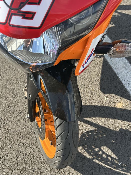 Honda cbr 125R repsol