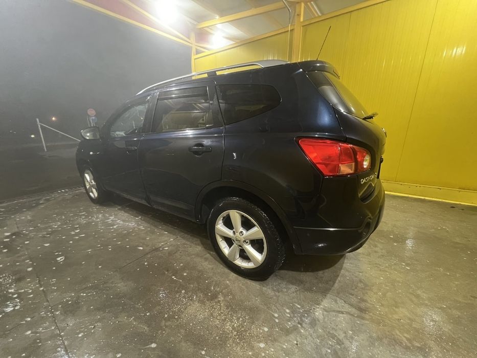 Nissan Qashqai джип
