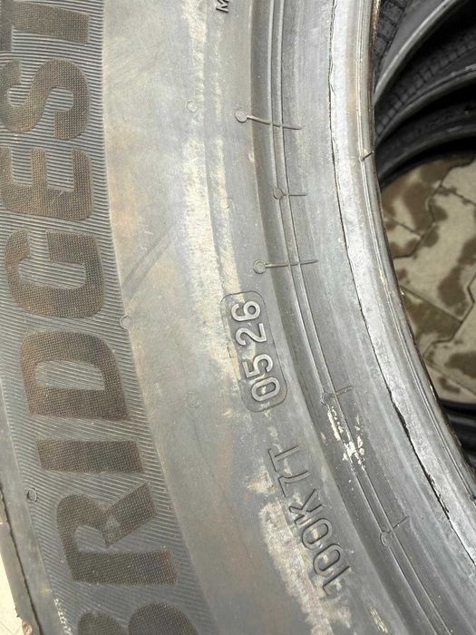 215 60 R17 Bridgestone, noi , vara