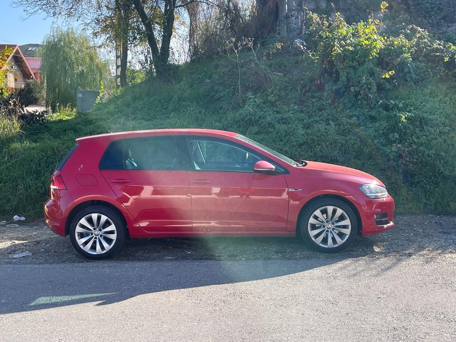 Volkswagen Golf 7 Lounge 2016 cu Webasto 1.2 TSI 110CP