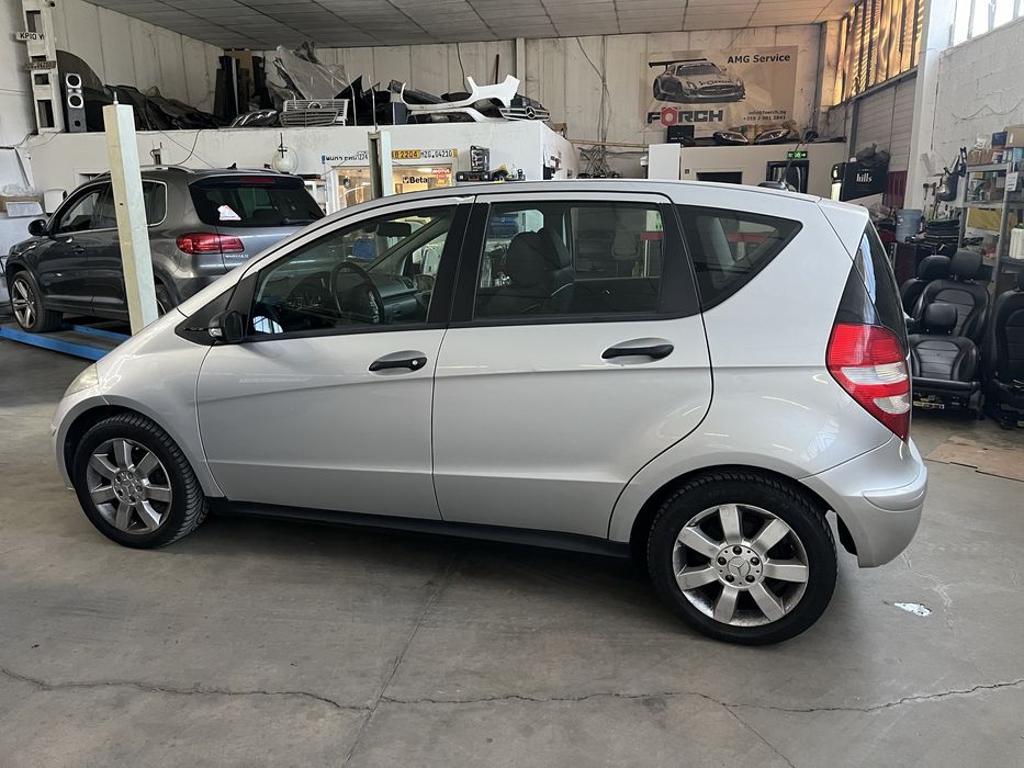 Мерцедес части A класа W169