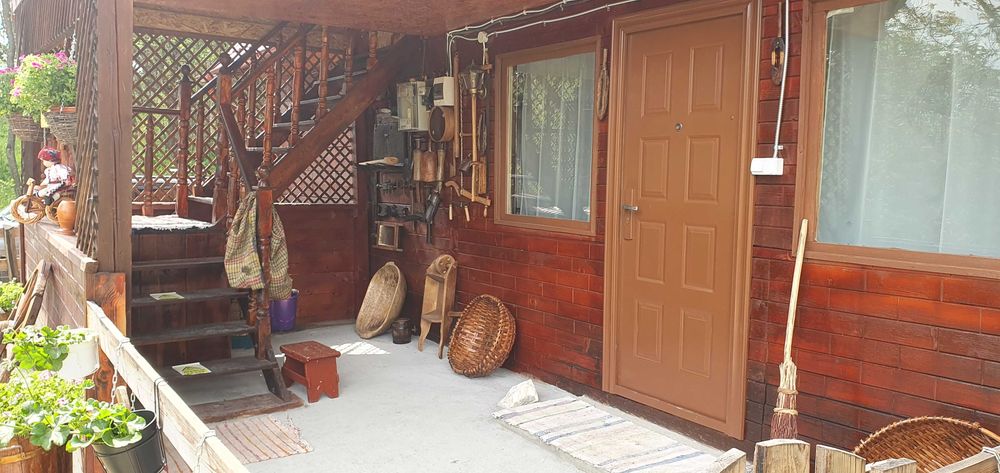 Cabana rustica de inchiriat