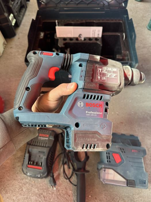 Bosch GBH 18V-22 перфоратор 2025г.