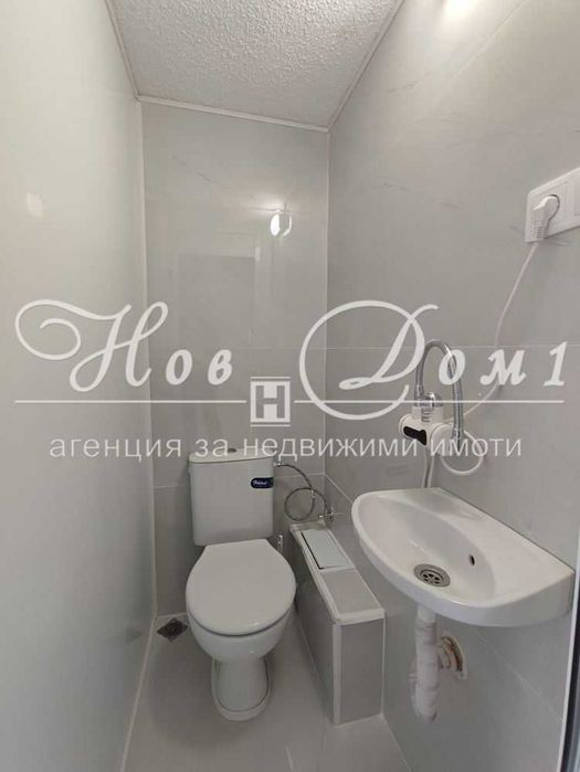 Дава се под наем Офис в Варна, Лятно кино Тракия - 18 кв.м за 300 € - Снимка #2