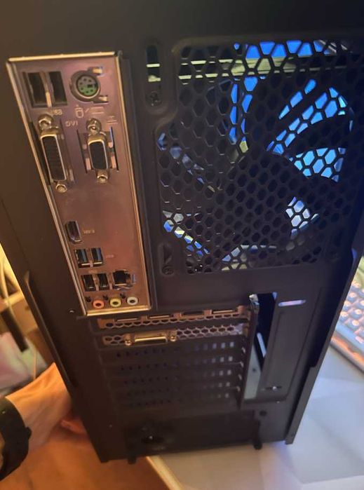 Геймърски компютър i7-8700 & GTX 1070