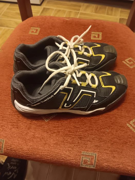 Продавам детски маратонки!