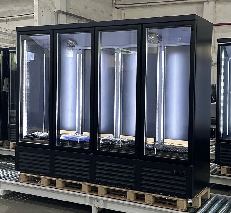 Vitrina frigorifica cu 4 usi