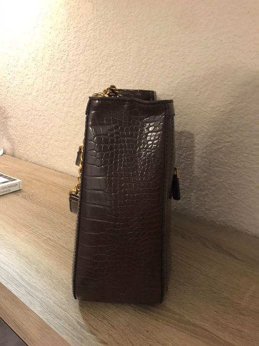 Дамска чанта Guess