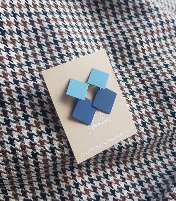 Продам серьги, в подарок красивая упаковка