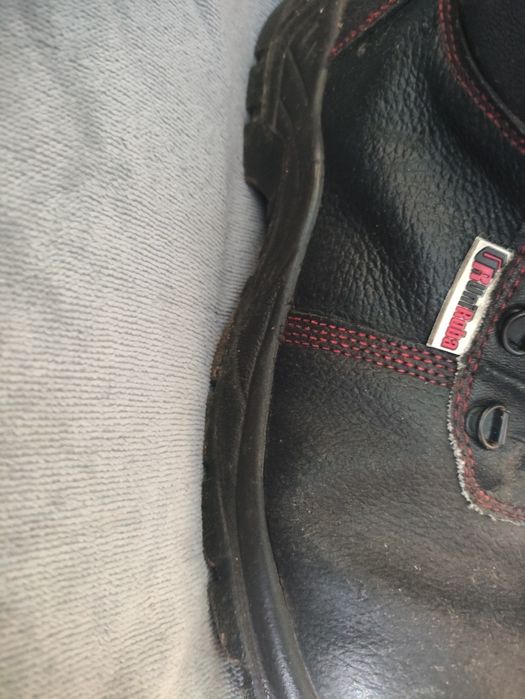 Продам спец одежду,роба с ботинками 52-54