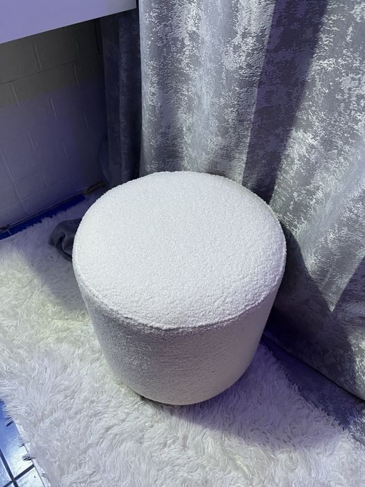 Продам туалетный столик