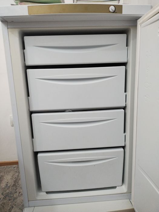 Морозильник indesit