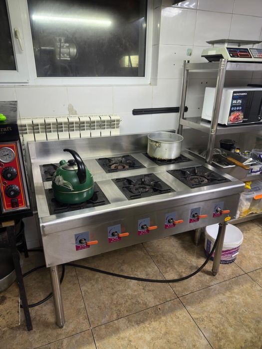 Продам газ плиту