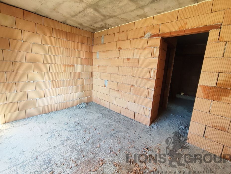 Продава се Тристаен апартамент в Варна, Възраждане 3 - 88 кв.м за 1512 €/кв.м - Снимка #2