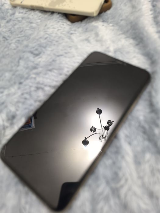 iPhone 11 pro max gold 64 gb