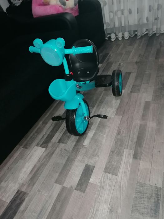 Tricicleta de vânzare.