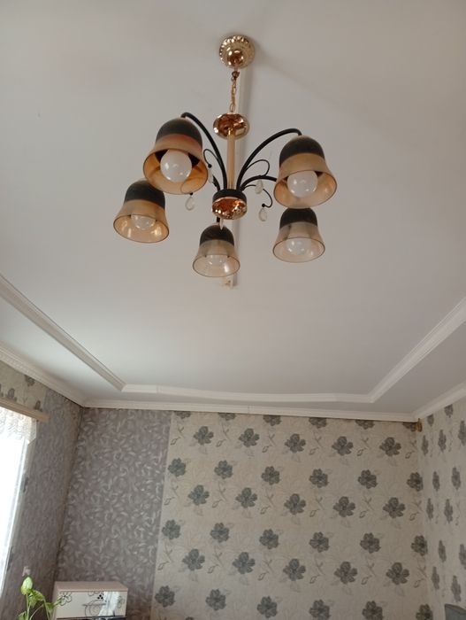 Продаю люстру очень дёшево