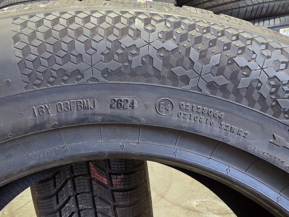 235/65/17 Continental 2бр