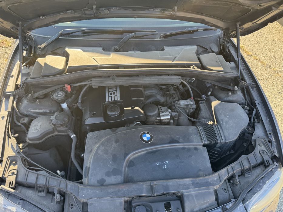 Продаваме на части бмв е88 120и bmw e88 120и