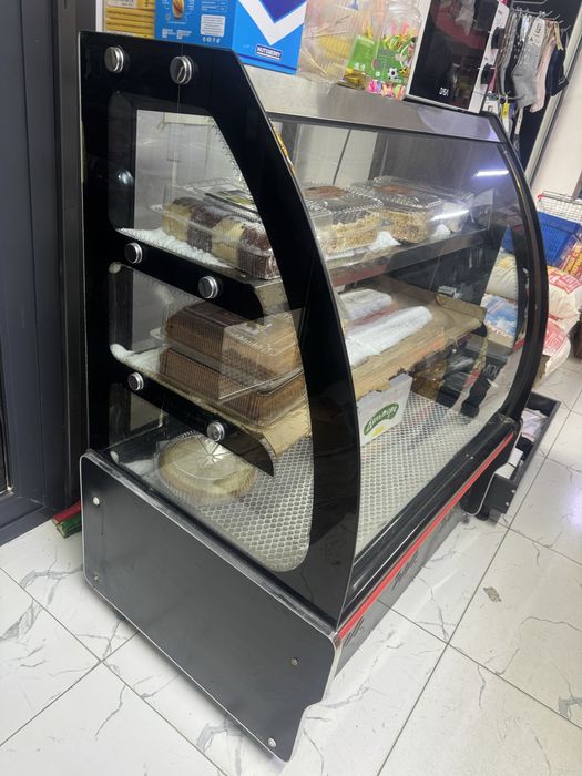 Холадиник витрина