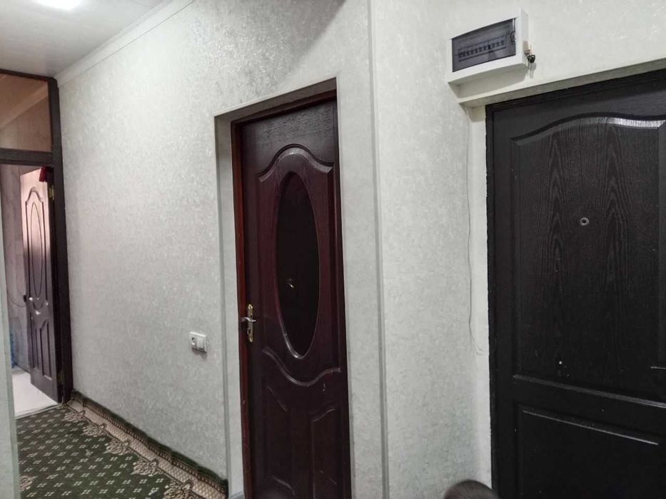 2 xonali kvartira sotiladi 1 etaj yevro remont srochno