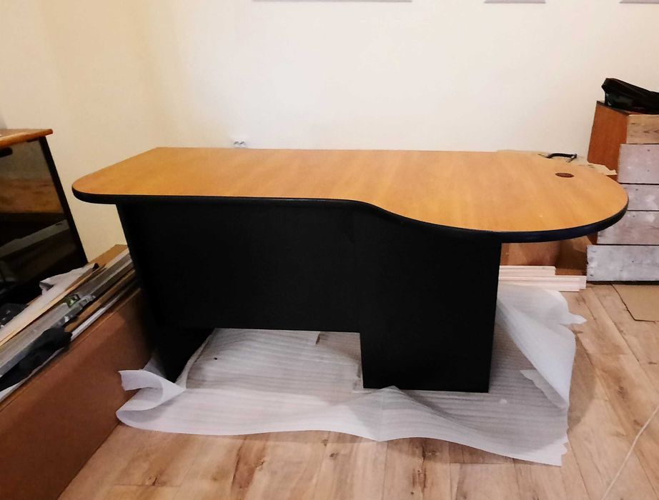 Голямо офис бюро