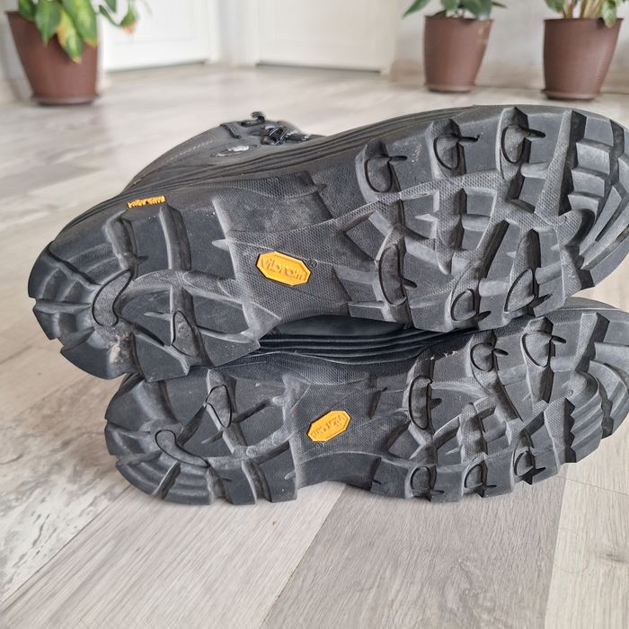 Brutting Mount Tanaga talpa vibram nr  46