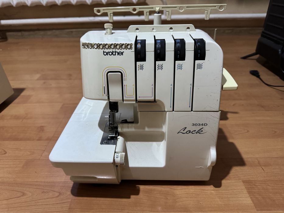 Швейная машинка и оверлок